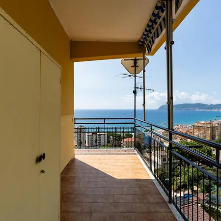 Lägenhet Seaview By Interhome